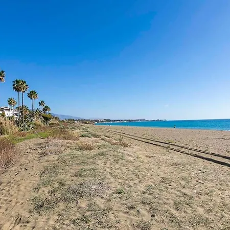 Apartment Superb Costalita In Beachfront Complex Rdr406