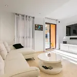 Apartment Superb Costalita In Beachfront Complex Rdr406
